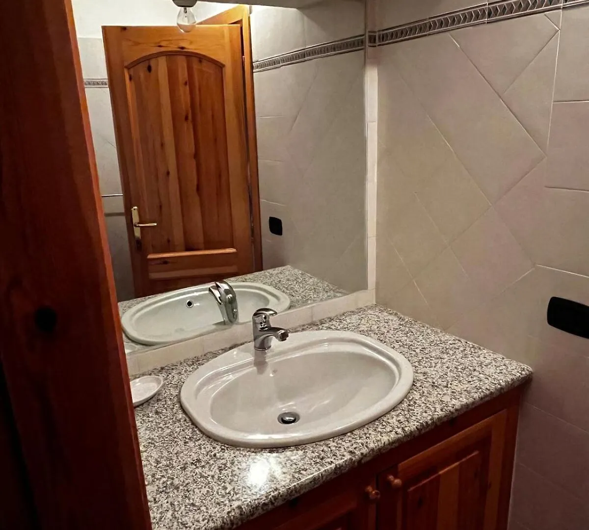 Nyaraló Dimora Storica Gallurese Vicino Al Lago Sant Antonio Di Gallura